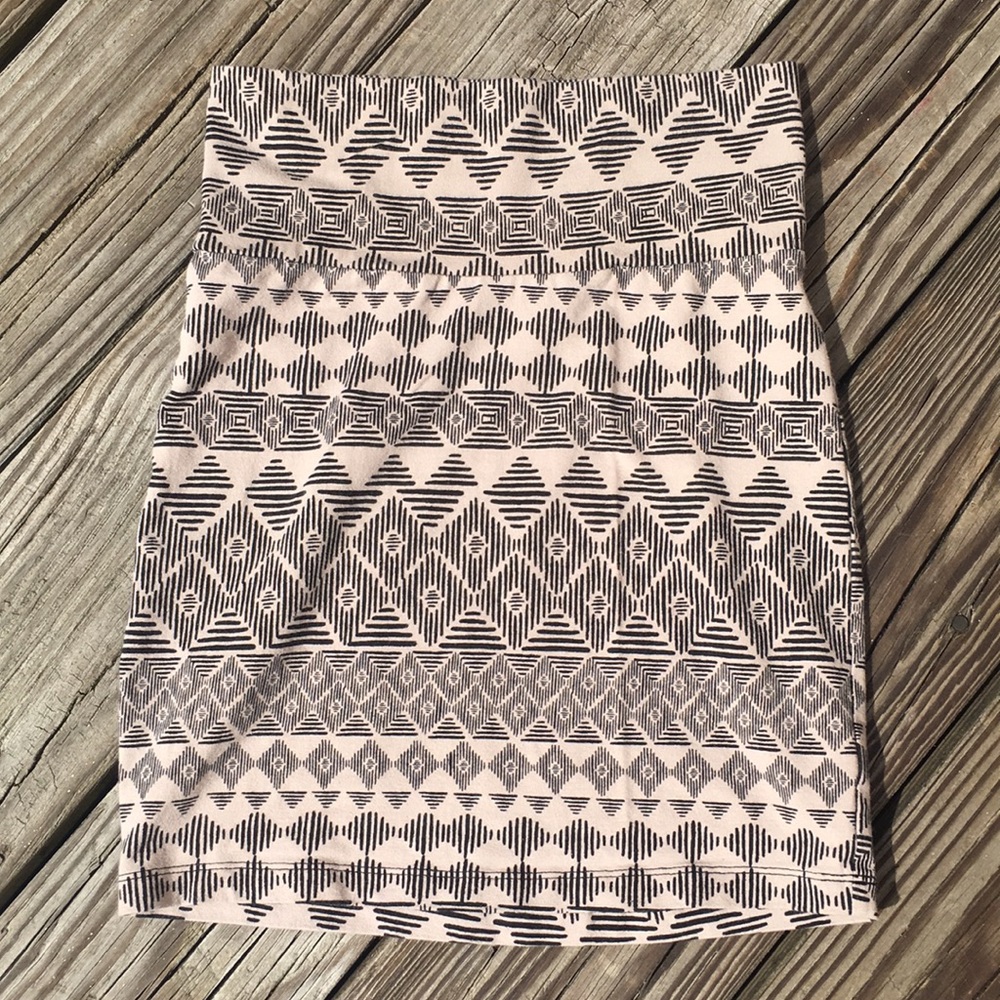 Juniors geometric pencil skirt